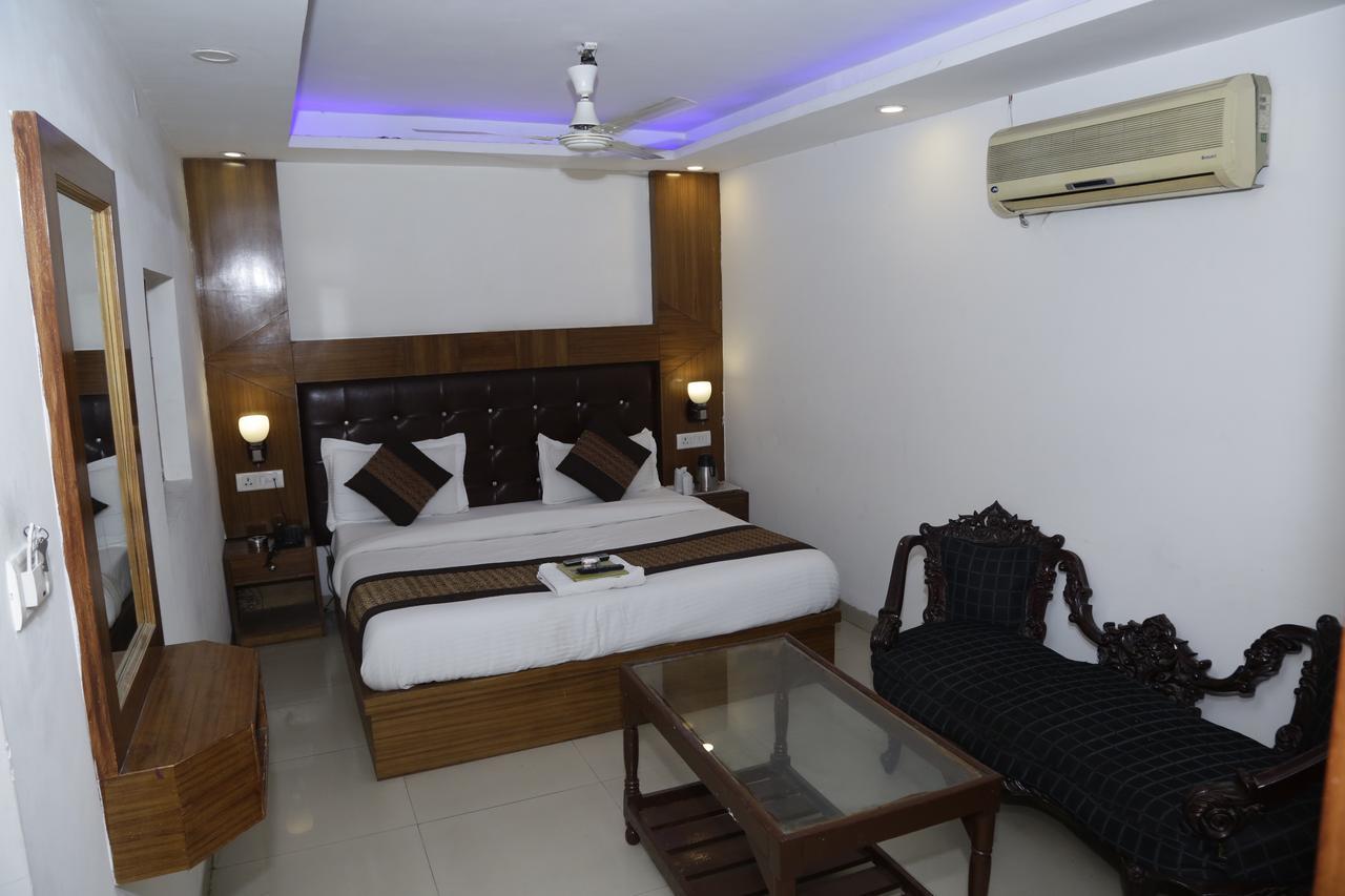 Vishal Hotel By Comfort Rooms نيودلهي المظهر الخارجي الصورة