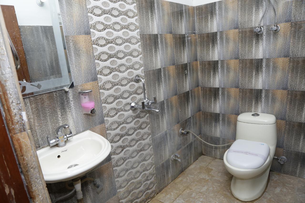 Vishal Hotel By Comfort Rooms نيودلهي المظهر الخارجي الصورة